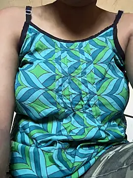 Snowygirl11 online show from 03-25-26, 05:24