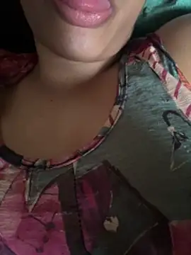 Snowygirl11 online show from 04-08-26, 08:03