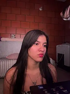 Snapshot of xayah_cute chatting on 04-13-26, 06:30 xayah cute online show from 04-13-26, 06:30