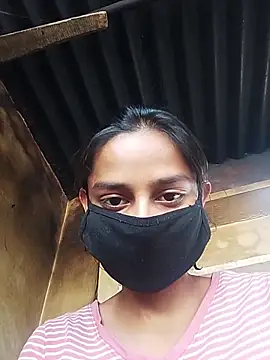 hot girl pooja online show from 03-18-26, 08:06