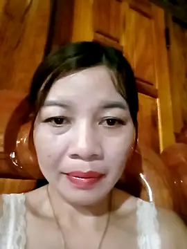 Yiyi102300 online show from 04-14-26, 01:55
