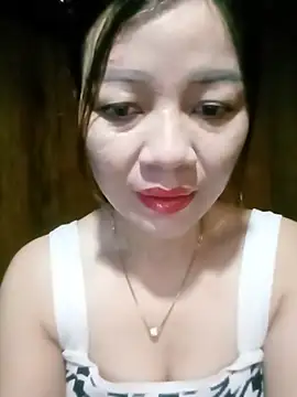 Snapshot of Yiyi102300 chatting on 06-14-26, 12:19 Yiyi102300 online show from 06-14-26, 12:19