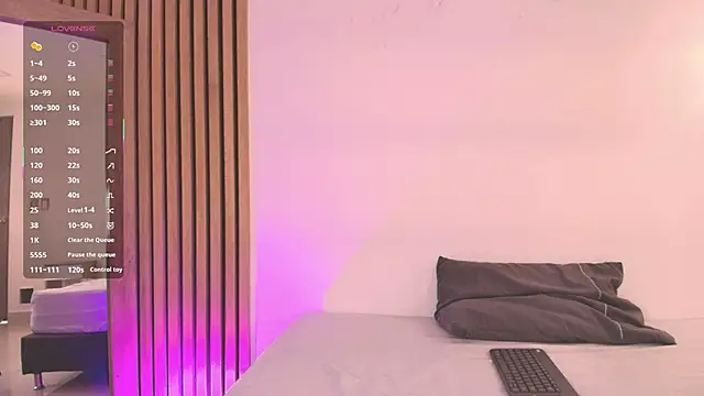 EmmaLopez11 online show from 04-09-26, 12:10