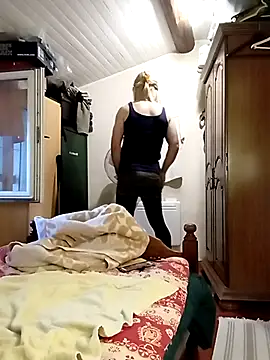 stephie83 online show from 03-25-26, 04:35