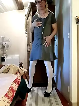 stephie83 online show from 04-04-26, 03:31