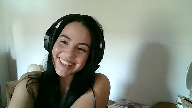 Snapshot of AnabeleNogueira chatting on 06-10-26, 02:16 AnabeleNogueira online show from 06-10-26, 02:16