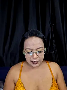 hornyrosy321 online show from 06-19-26, 04:33