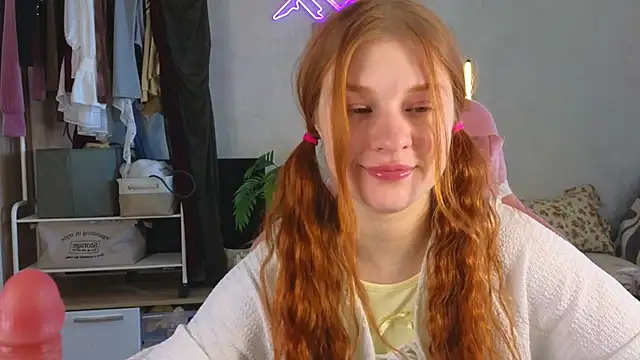Snapshot of GoldenSunBunny chatting on 05-08-26, 11:15 GoldenSunBunny online show from 05-08-26, 11:15