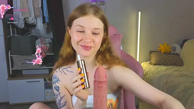 Snapshot of GoldenSunBunny chatting on 07-15-26, 07:08 GoldenSunBunny online show from 07-15-26, 07:08