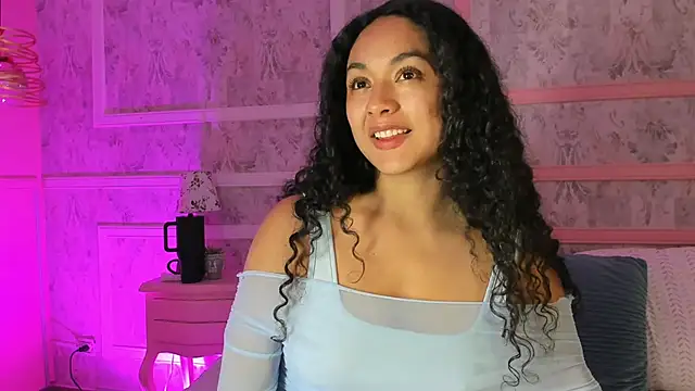 Snapshot of Arhii_khay chatting on 04-15-26, 11:39 Arhii khay online show from 04-15-26, 11:39