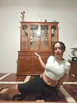 Snapshot of ComeFrutita chatting on 07-27-26, 04:30 ComeFrutita online show from 07-27-26, 04:30