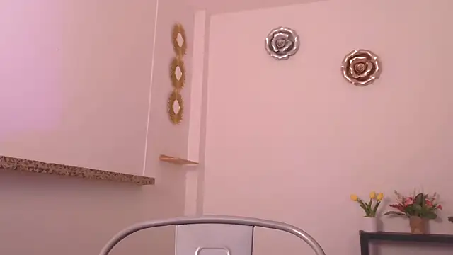 Snapshot of KeisySmith chatting on 06-19-26, 08:45 KeisySmith online show from 06-19-26, 08:45