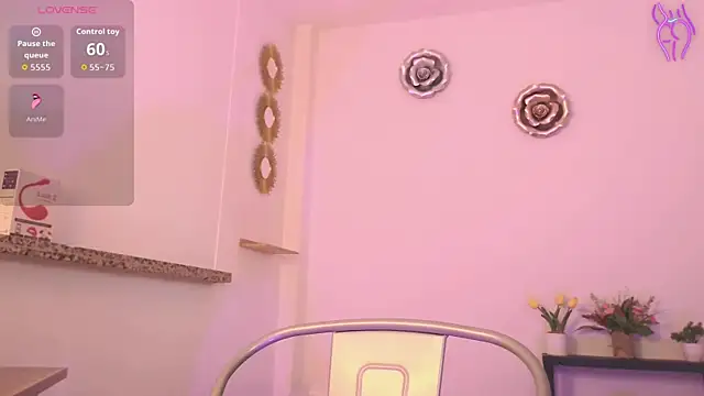 Snapshot of KeisySmith chatting on 07-10-26, 10:23 KeisySmith online show from 07-10-26, 10:23