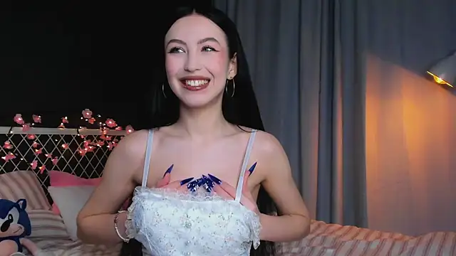 Snapshot of lizaa_breeze chatting on 05-08-26, 06:13 lizaa breeze online show from 05-08-26, 06:13
