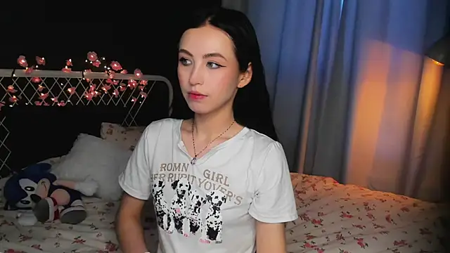 Snapshot of lizaa_breeze chatting on 05-16-26, 04:06 lizaa breeze online show from 05-16-26, 04:06