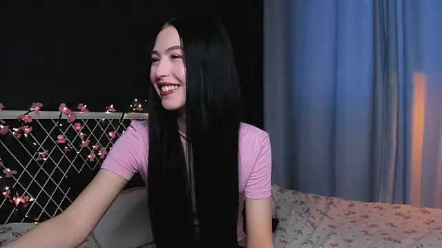 Snapshot of lizaa_breeze chatting on 06-08-26, 04:29 lizaa breeze online show from 06-08-26, 04:29