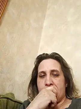 KatieLove133 online show from 04-03-26, 04:27