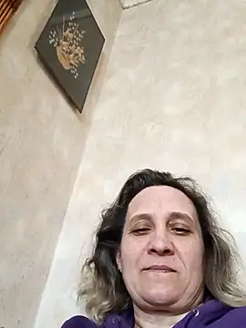 KatieLove133 online show from 04-11-26, 08:51