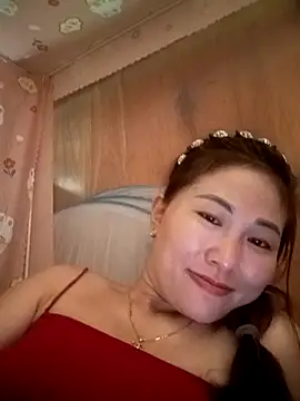 Snapshot of Lucxy-ki6 chatting on 08-03-26, 02:32 Lucxy-ki6 online show from 08-03-26, 02:32