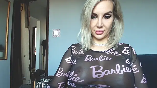 SexyQueenNina online show from 01-18-26, 10:30