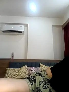 Snapshot of Hottymahi7 chatting on 03-31-26, 04:40 Hottymahi7 online show from 03-31-26, 04:40
