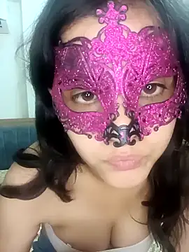 Snapshot of Hottymahi7 chatting on 04-13-26, 11:21 Hottymahi7 online show from 04-13-26, 11:21