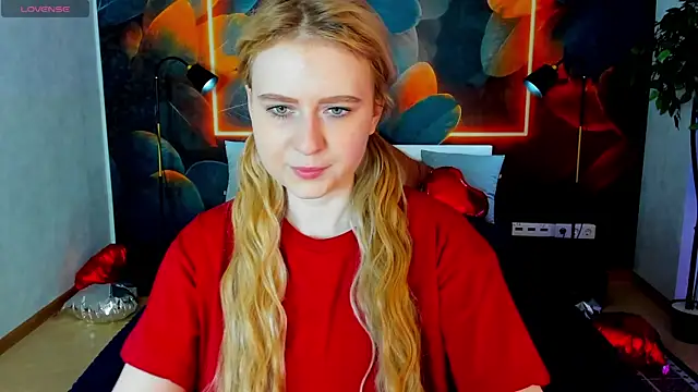 Shiny Liss online show from 04-10-26, 01:33