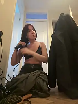 petitehotwife4u online show from 04-11-26, 06:45