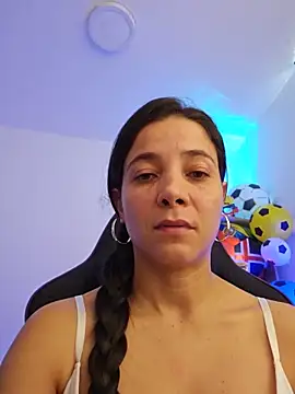 miaeyex online show from 06-12-26, 12:04