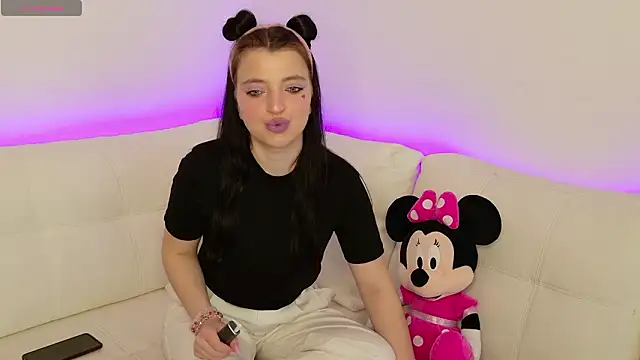 Minnie mouse 18 online show from 03-19-26, 08:29