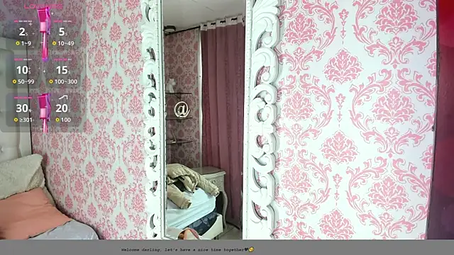 Snapshot of Mini_Rouse chatting on 05-17-26, 12:12 Mini Rouse online show from 05-17-26, 12:12