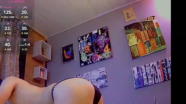Snapshot of Enzoo98_ chatting on 08-01-26, 01:49 Enzoo98 online show from 08-01-26, 01:49