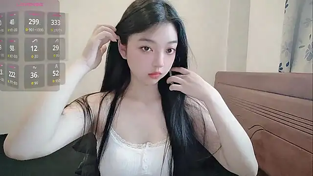 Snapshot of oblakitty_ chatting on 05-07-26, 12:38 oblakitty online show from 05-07-26, 12:38