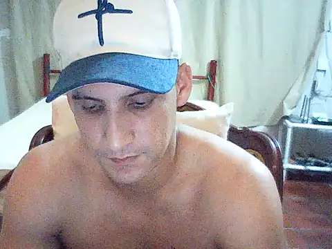 Snapshot of vortexX2565 chatting on 06-08-26, 01:39 vortexX2565 online show from 06-08-26, 01:39