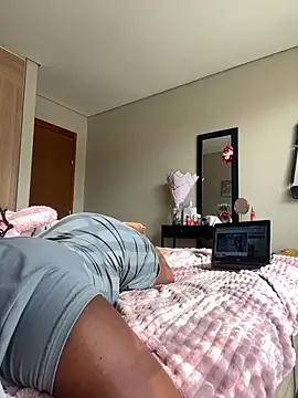 Redroom  online show from 03-17-26, 01:58