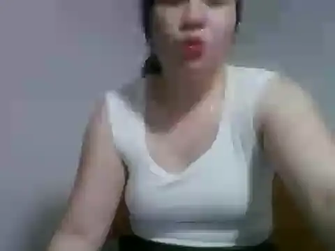 Snapshot of Tits28-2 chatting on 05-14-26, 02:51 Tits28-2 online show from 05-14-26, 02:51