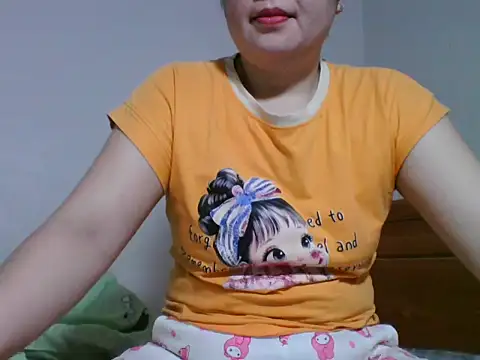 Snapshot of Tits28-2 chatting on 05-21-26, 08:32 Tits28-2 online show from 05-21-26, 08:32