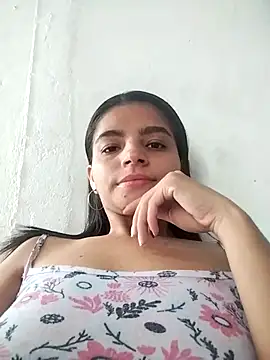 Snapshot of leidi-95- chatting on 04-04-26, 01:19 leidi-95- online show from 04-04-26, 01:19