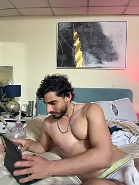 LatinBigClouds22cm online show from 04-16-26, 07:31