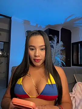 Snapshot of AlisonBeltran1 chatting on 05-26-26, 04:08 AlisonBeltran1 online show from 05-26-26, 04:08