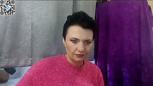 HotMamaQueen234 online show from 04-21-26, 01:39
