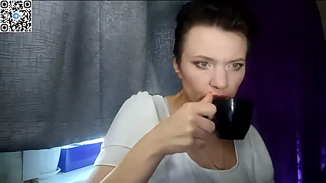 HotMamaQueen234 online show from 06-02-26, 10:39