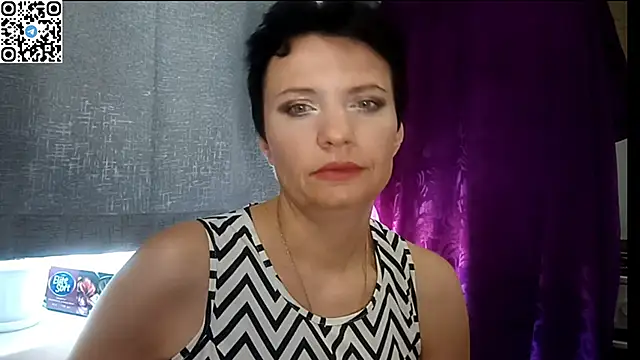 HotMamaQueen234 online show from 06-18-26, 12:09