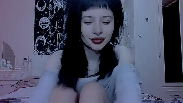 AllisonDeetz online show from 04-19-26, 09:17