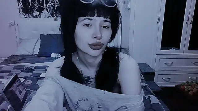 Snapshot of AllisonDeetz chatting on 05-16-26, 05:12 AllisonDeetz online show from 05-16-26, 05:12