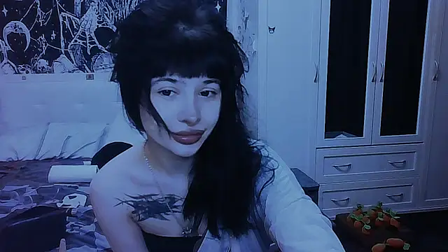 Snapshot of AllisonDeetz chatting on 05-19-26, 03:51 AllisonDeetz online show from 05-19-26, 03:51