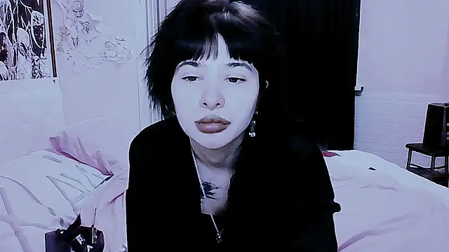 Snapshot of AllisonDeetz chatting on 06-06-26, 05:17 AllisonDeetz online show from 06-06-26, 05:17