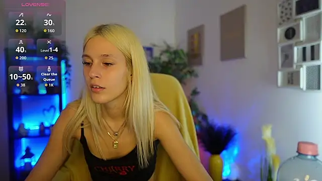 Snapshot of Luna_Grace18 chatting on 06-18-26, 01:26 Luna Grace18 online show from 06-18-26, 01:26