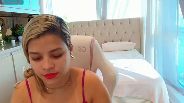Snapshot of Florence_Ford chatting on 06-08-26, 11:21 Florence Ford online show from 06-08-26, 11:21