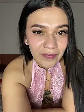 Snapshot of chloe_evans0 chatting on 04-08-26, 02:44 chloe evans0 online show from 04-08-26, 02:44